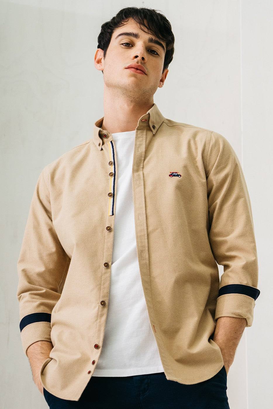 Camisa regular fit hombre camel