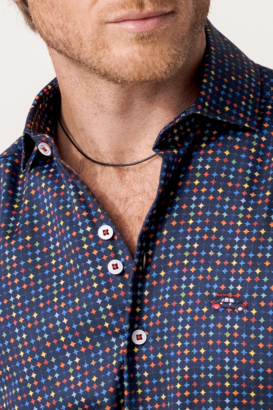 Camisa hombre regular fit estampado estrellas multicolor azul marino