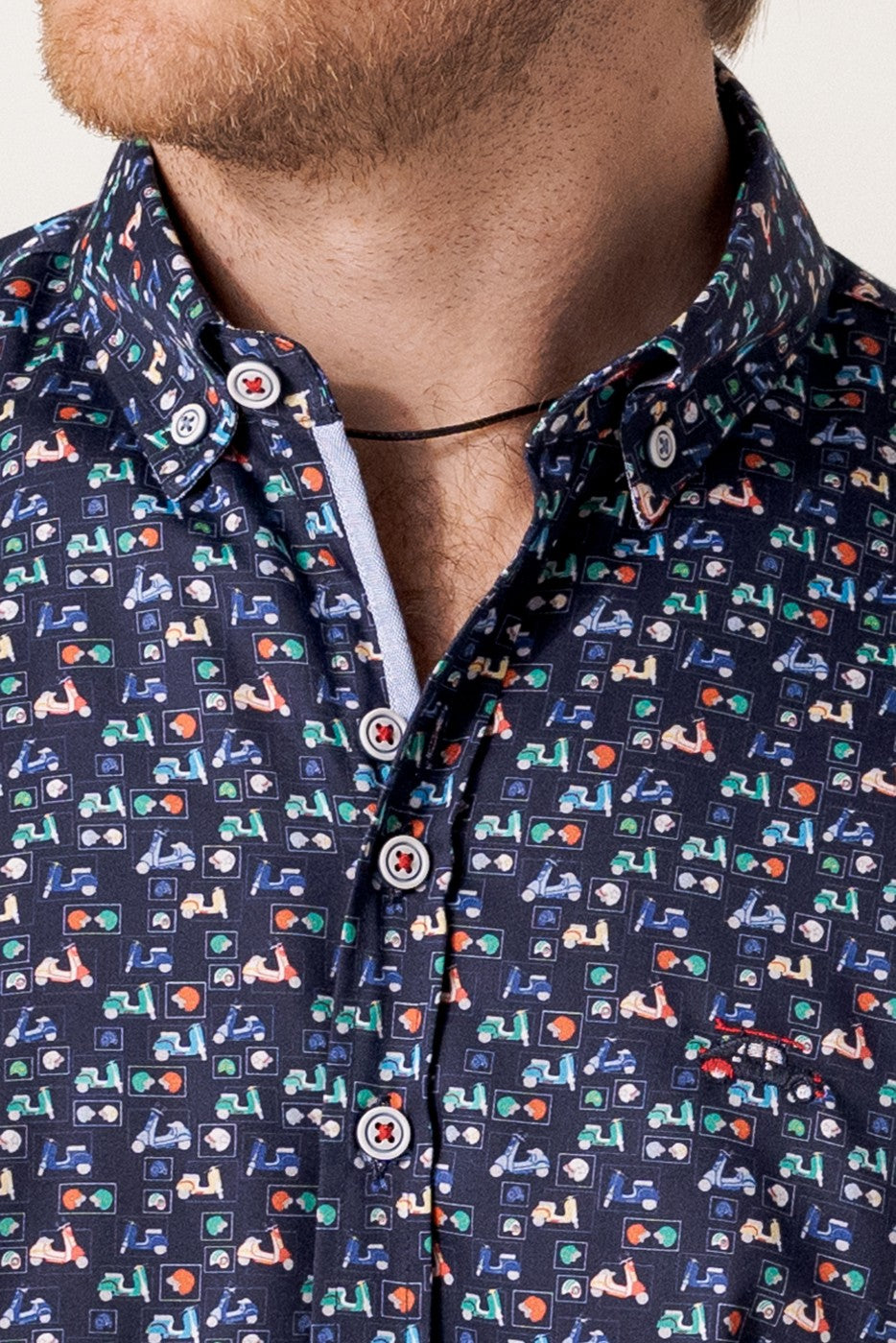 Camisa manga corta regular fit scooters y cascos azul marino