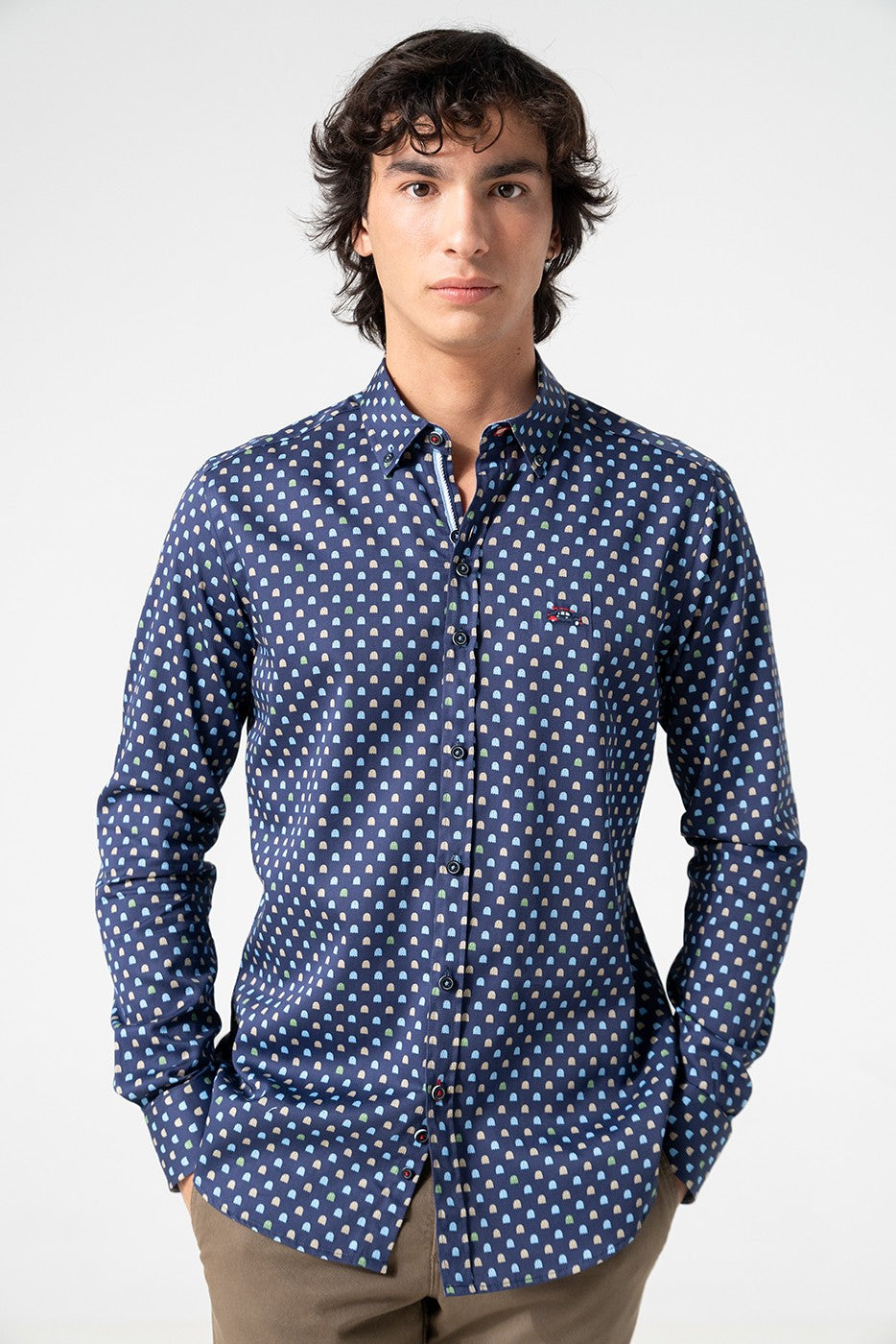 Camisa hombre estampado fantasmas fondo marino