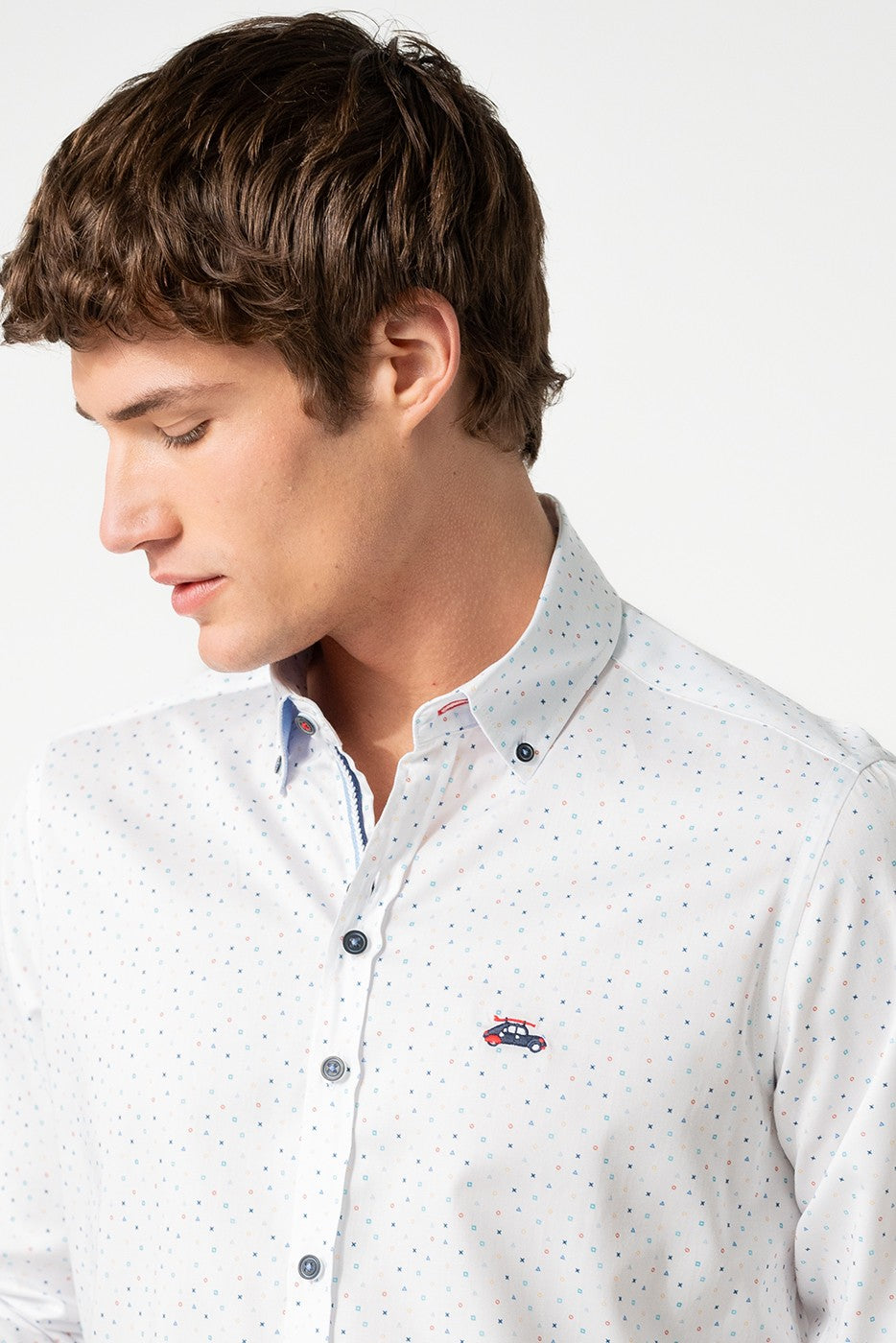 Camisa hombre estampado figuras geométricas