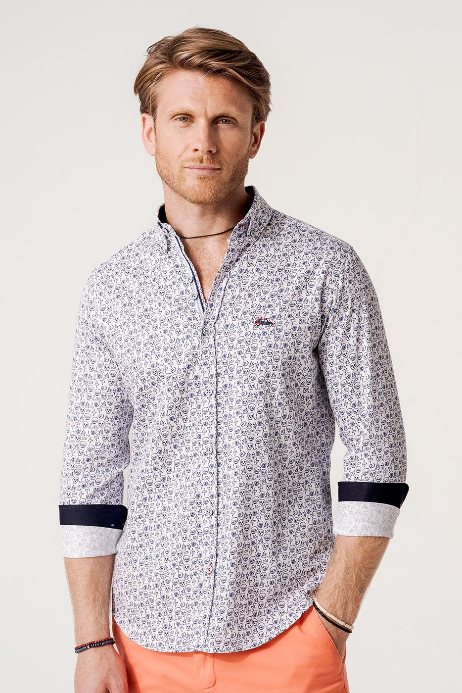 Camisa estampada hombre graffiti calaveras marino