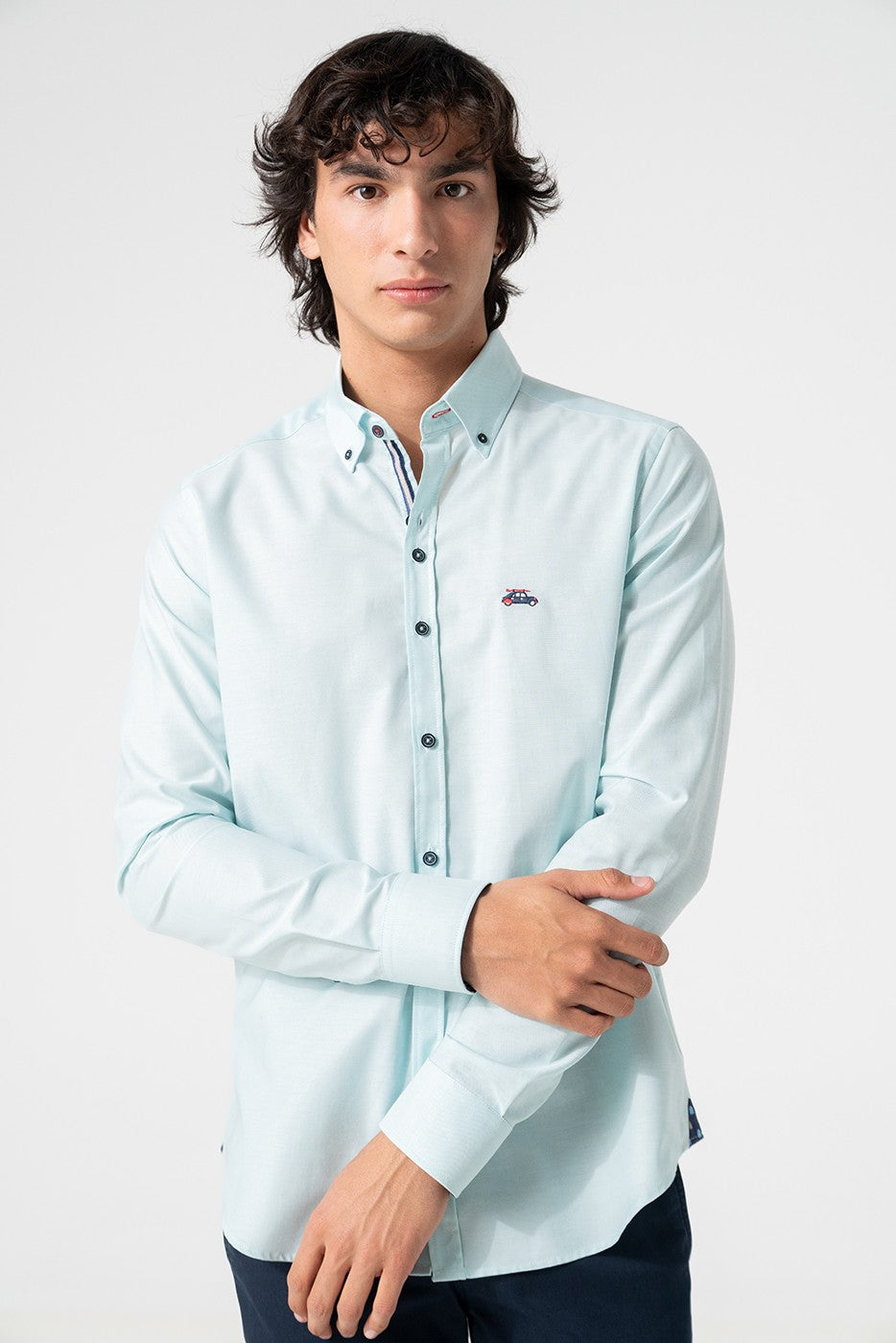 Camisa hombre lisa en tono verde agua