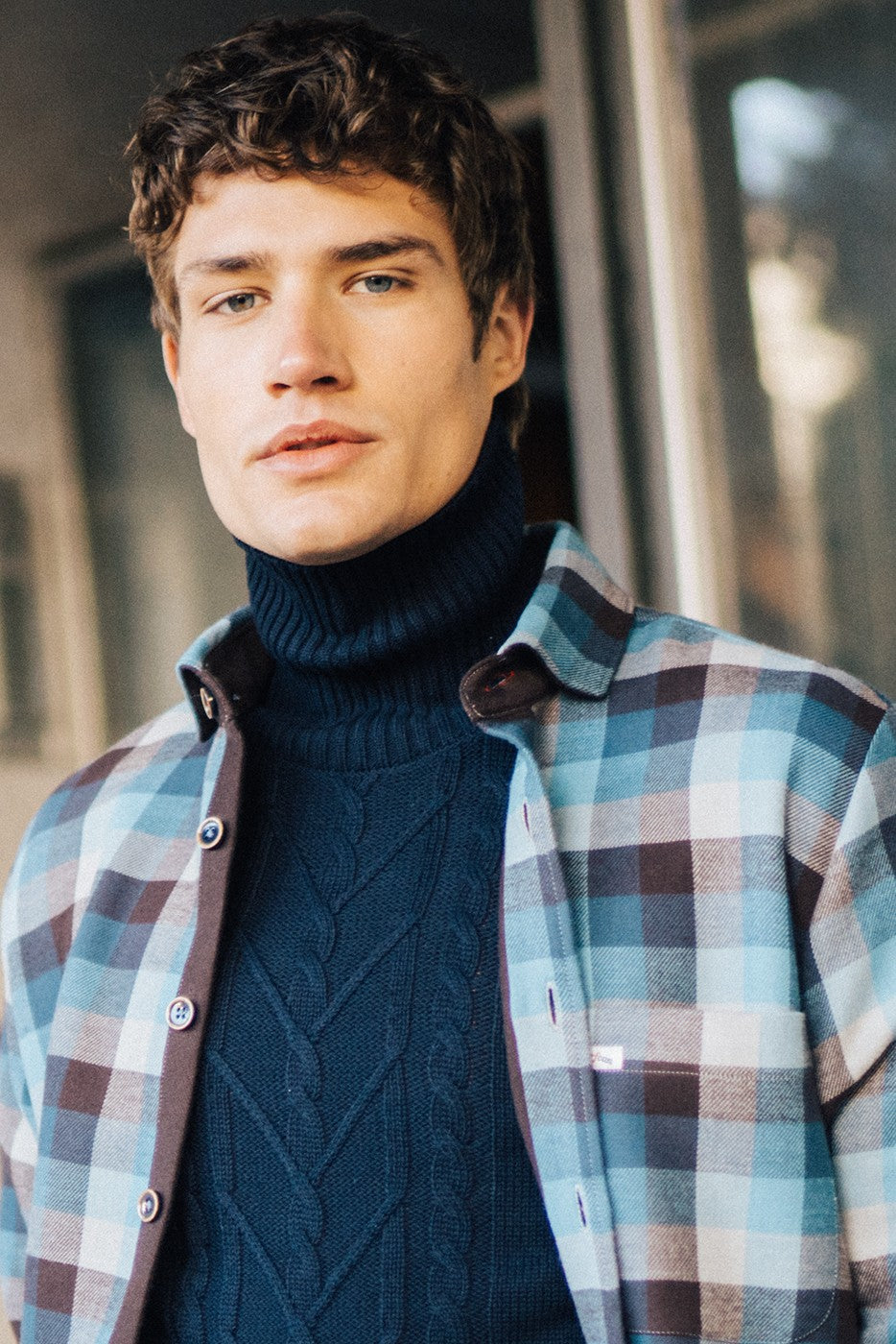 Sobrecamisa hombre cuadros azules con bolsillo grande