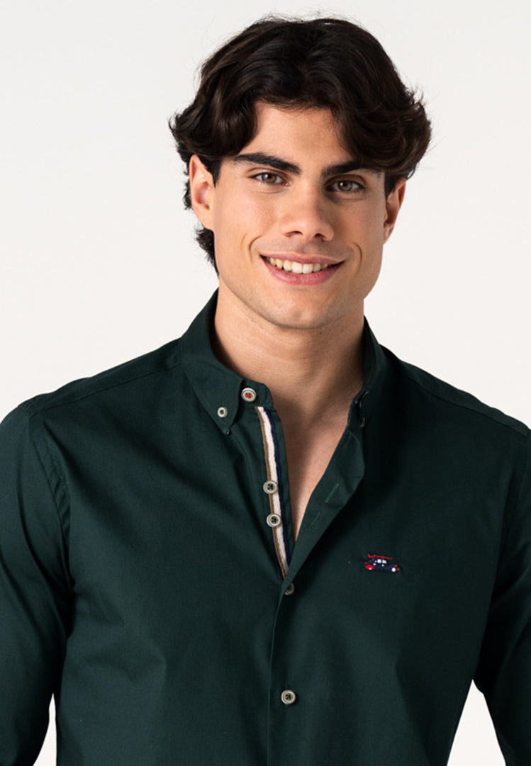 Camisa hombre lisa verde botella botón